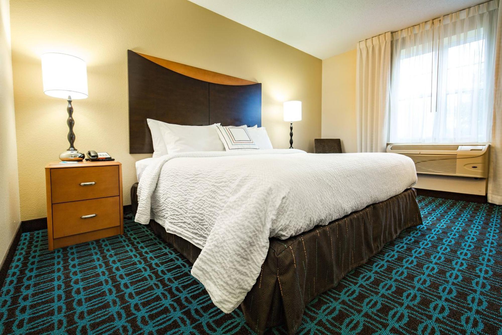 Fairfield Inn And Suites By Marriott Portsmouth Exeter Buitenkant foto